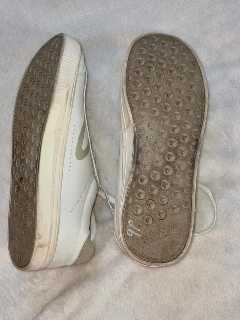 Tretorn Leather Sneakers sz 8 - Picture 8 of 9